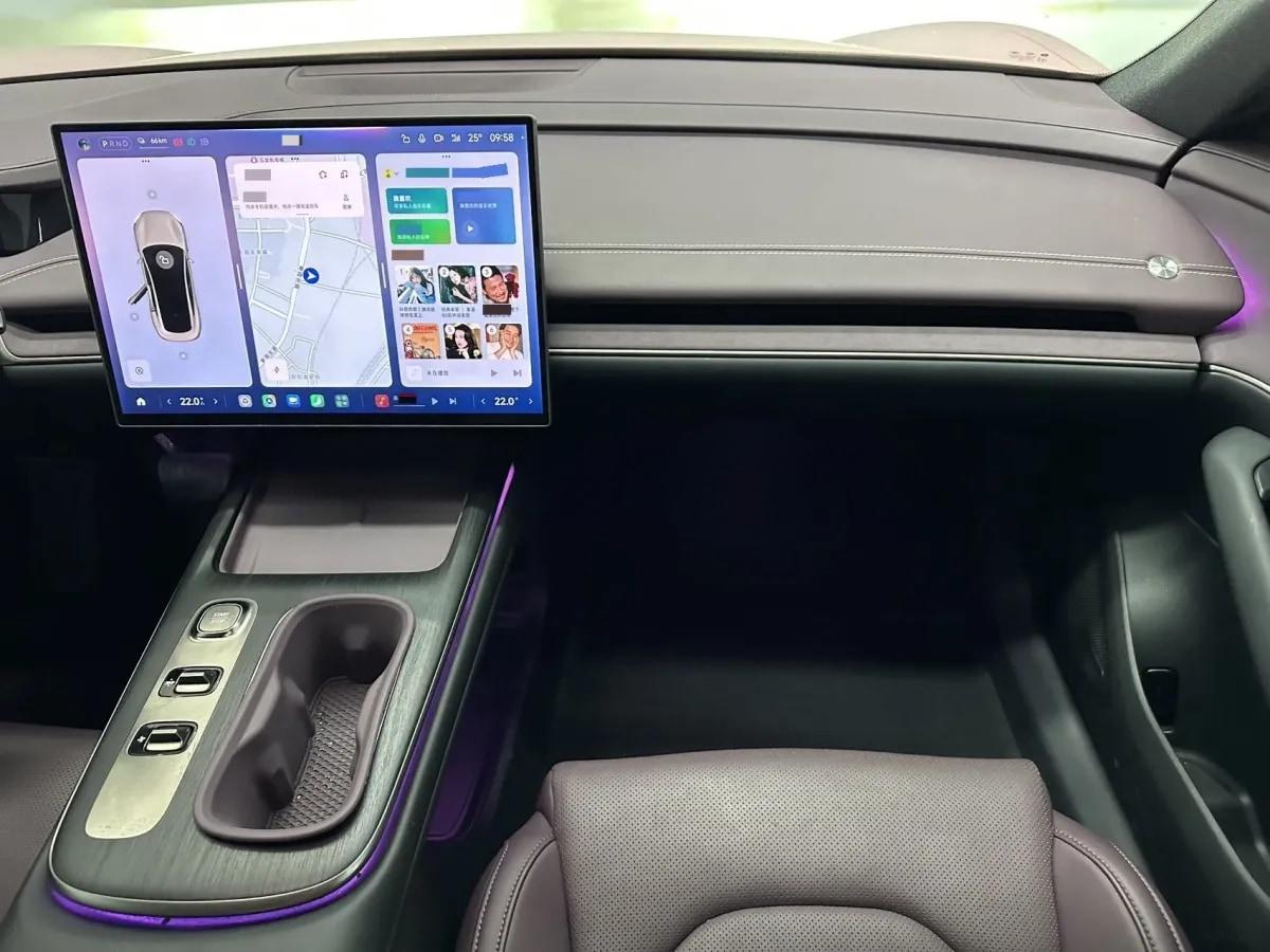 2024 Xiaomi SU7 BEV 73.6KWH image 14