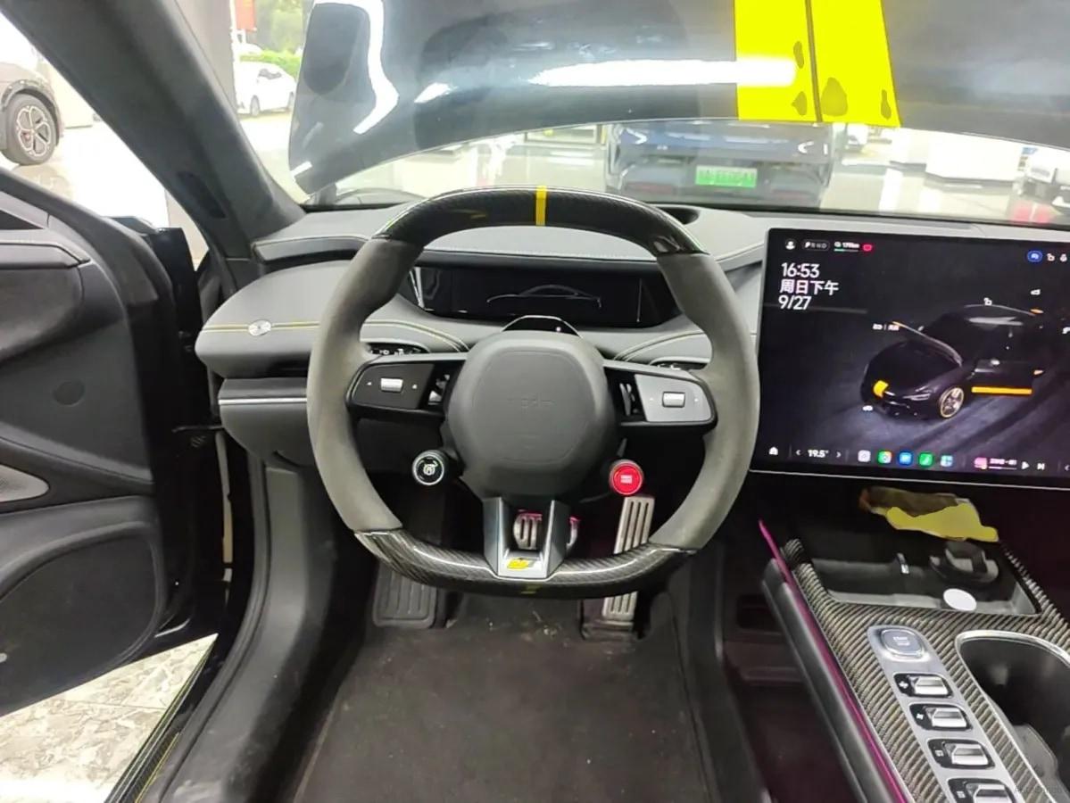 2025 Xiaomi SU7 Ultra BEV 93.7KWH 630km image 14