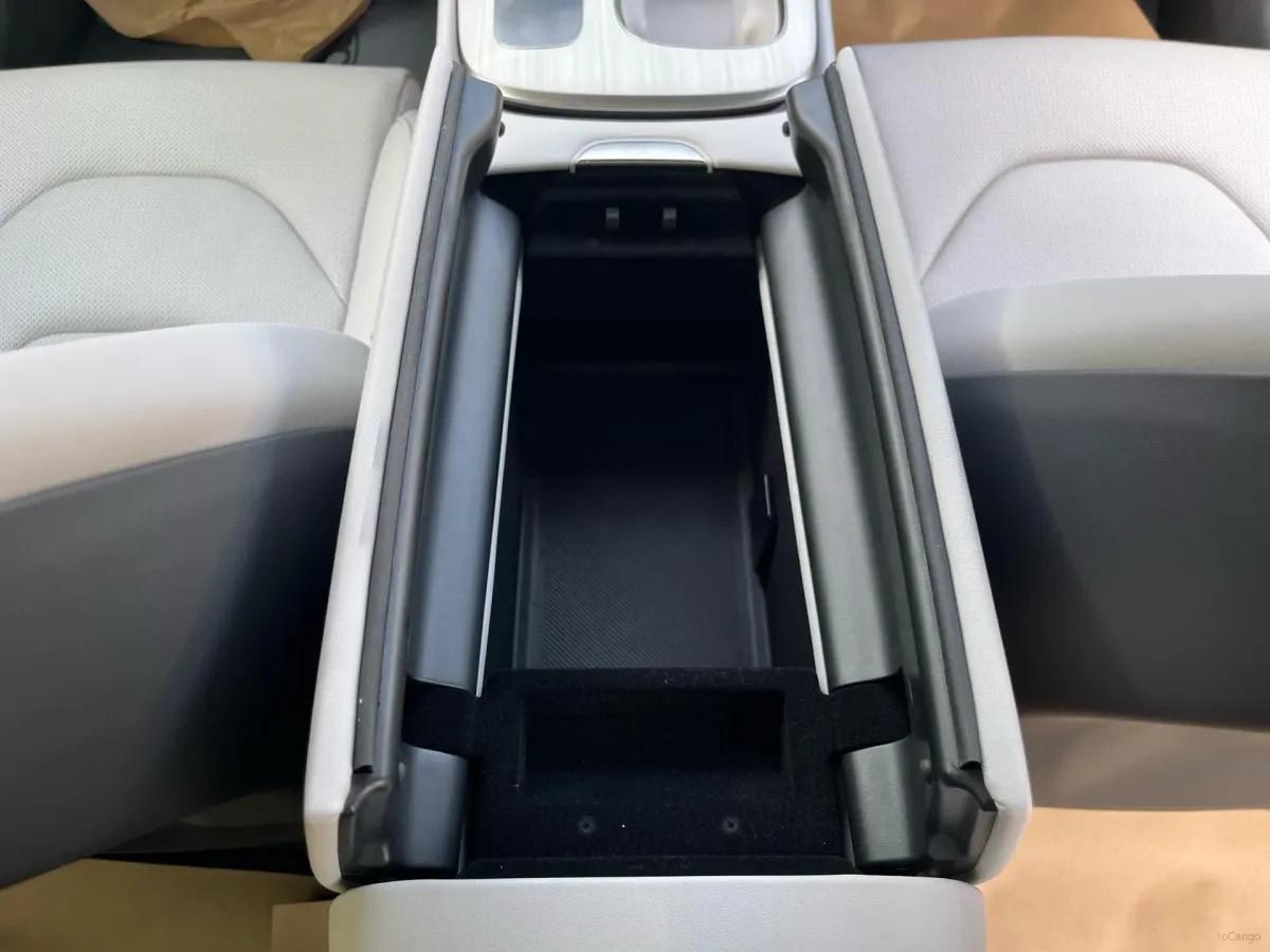 2024 Xiaomi SU7 BEV 73.6KWH image 14
