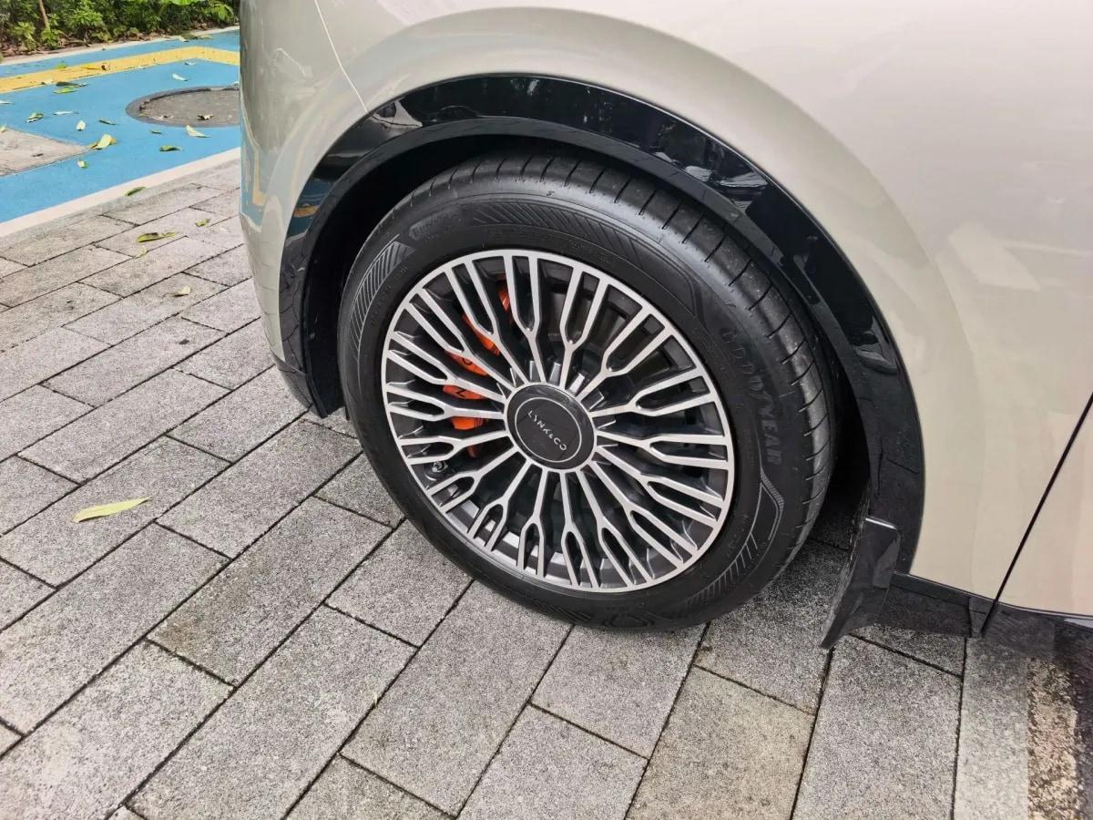 2025 LYNK&CO 900 2.0T 254HP L4 3DHT PHEV 52.38KWH 268km image 14