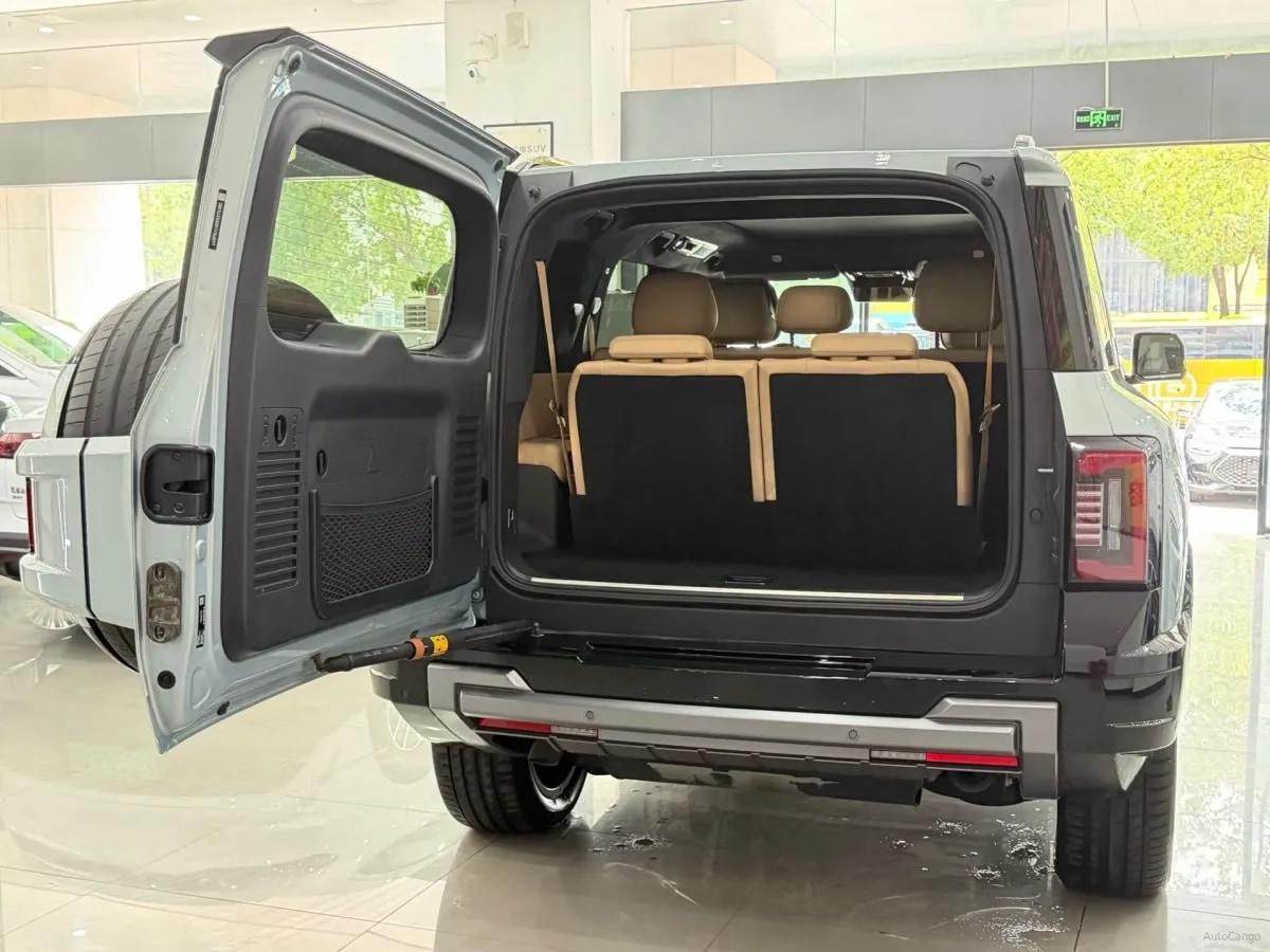 2025 FangChengBao Bao 8 2.0T 245HP L4 E-CVT PHEV 36.8KWH image 14