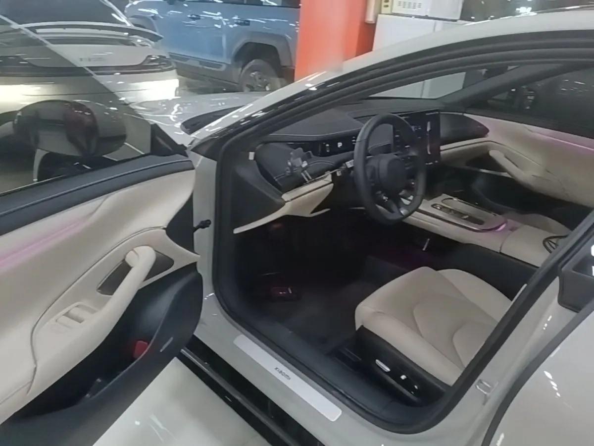 2024 Xiaomi SU7 BEV image 15