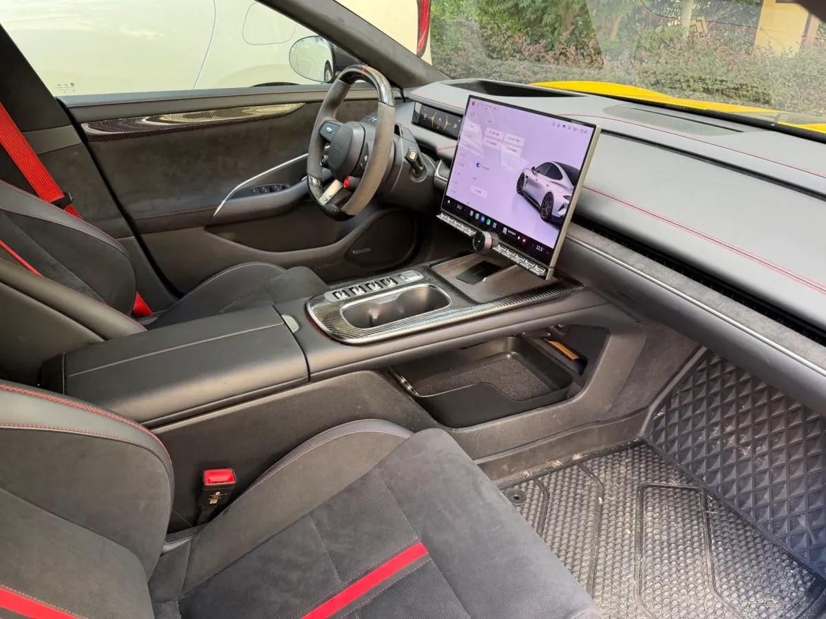 2025 Xiaomi SU7 Ultra BEV 93.7KWH 630km image 15