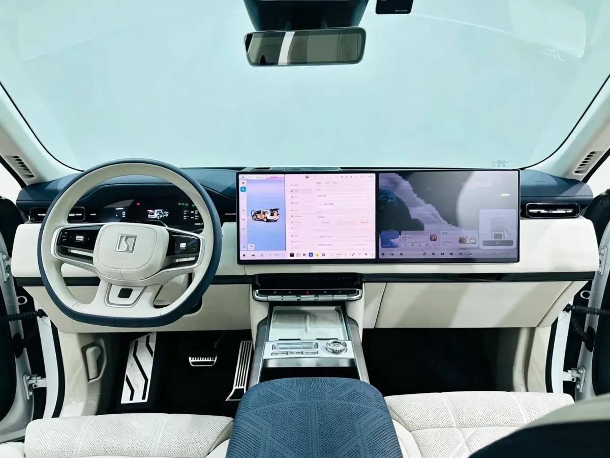 2025 Zeekr 9X 2.0T 279HP L4 1DHT PHEV image 15