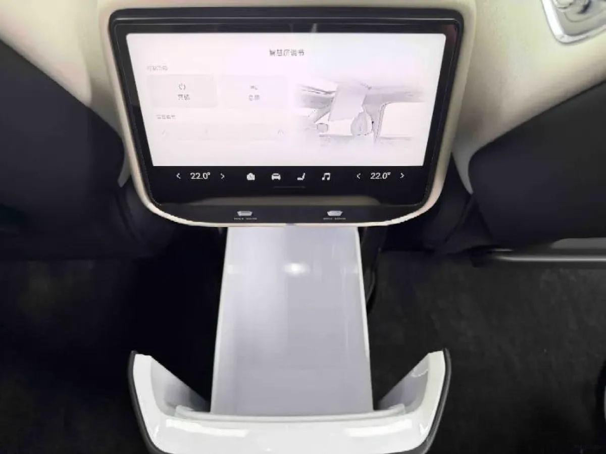 2026 Zeekr 8X 2.0T 279HP L4 1DHT PHEV 55KWH 318km image 15