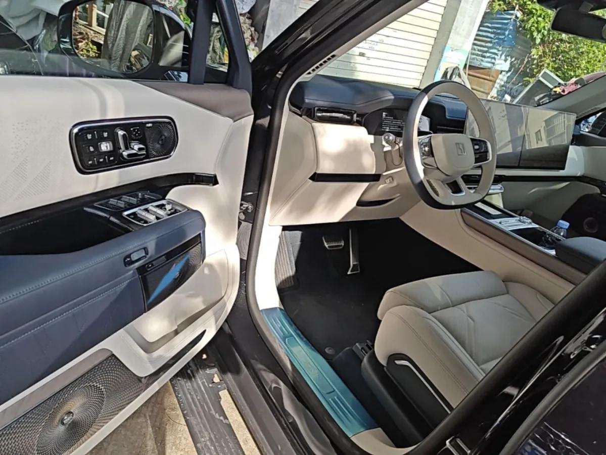 2025 Zeekr 9X 2.0T 279HP L4 1DHT PHEV image 15