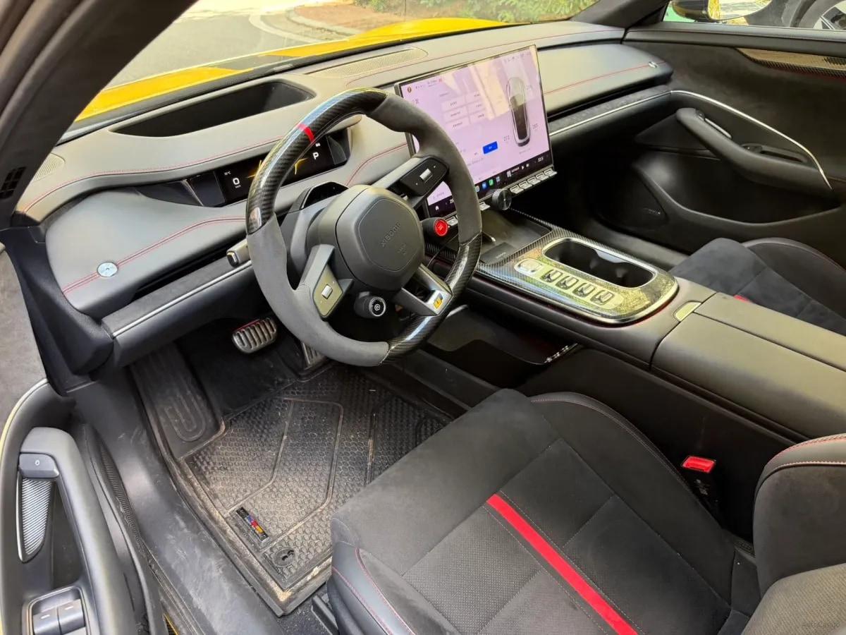 2025 Xiaomi SU7 Ultra BEV 93.7KWH 630km image 16