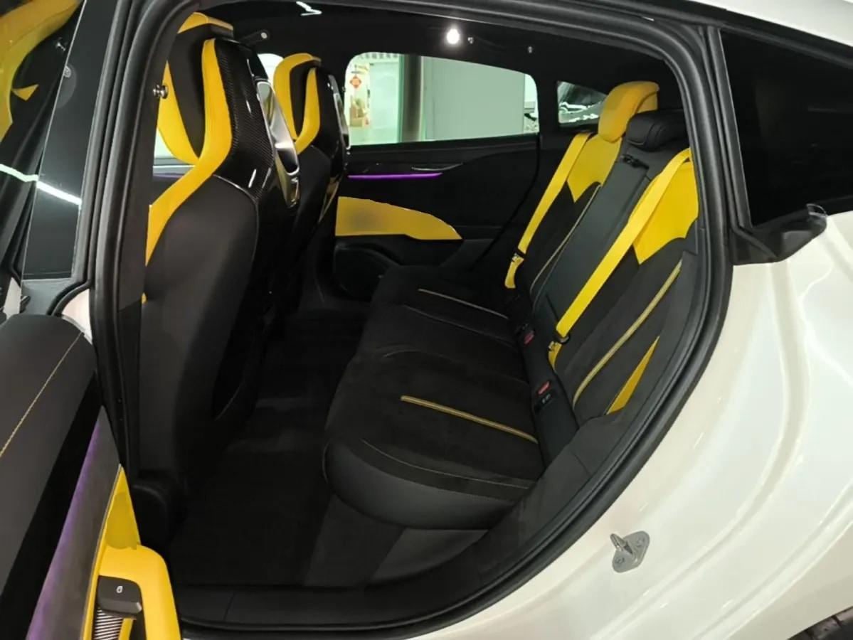2025 Xiaomi SU7 Ultra BEV 93.7KWH 630km image 16