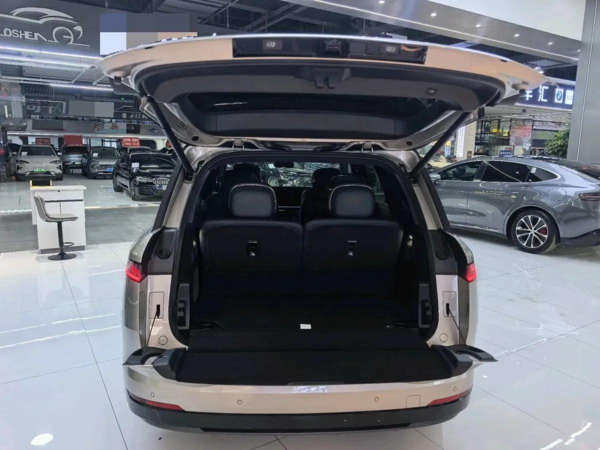 2025 LYNK&CO 900 2.0T 254HP L4 3DHT PHEV 52.38KWH 280km image 16