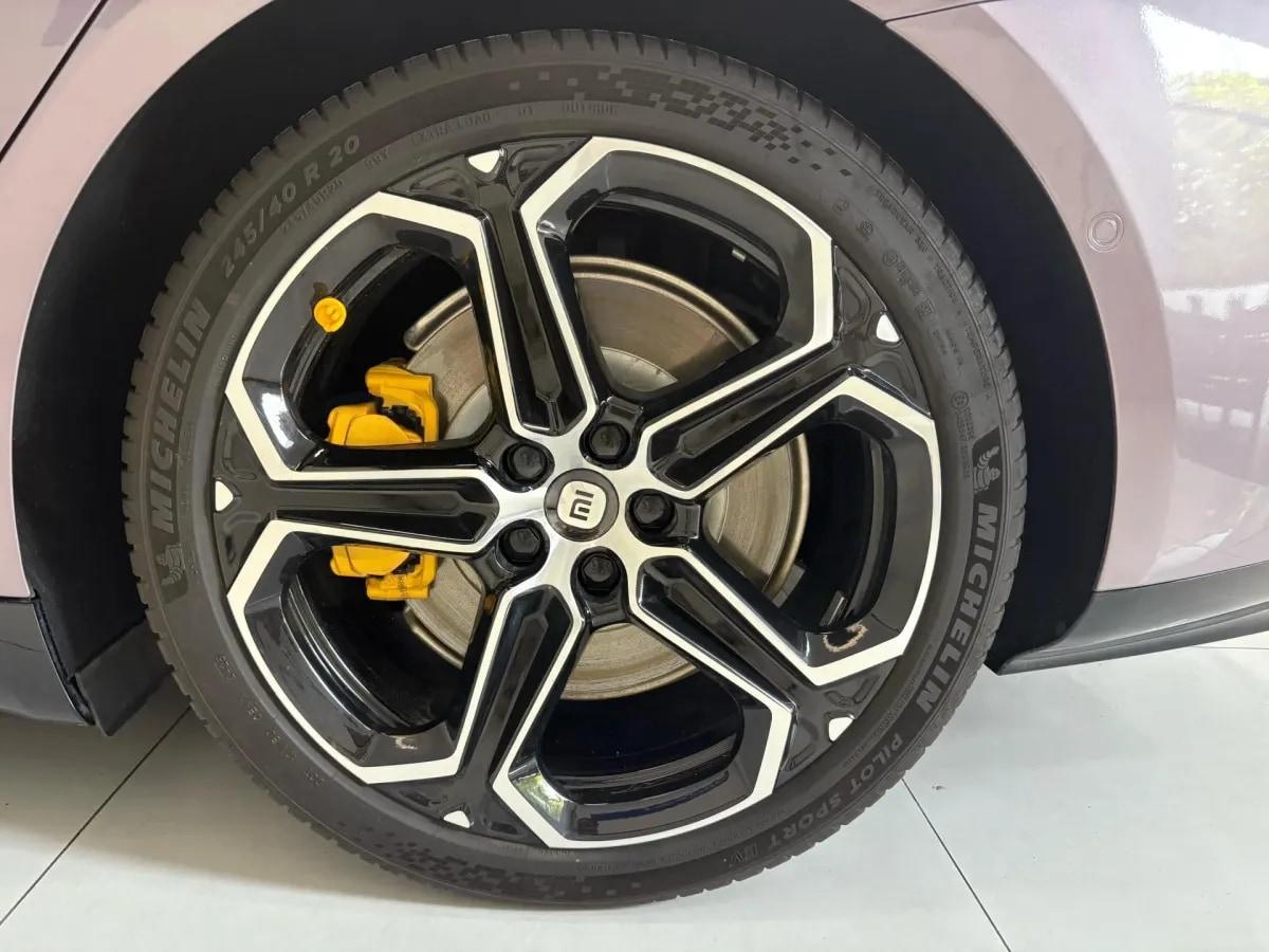 2024 Xiaomi SU7 BEV 73.6KWH image 16
