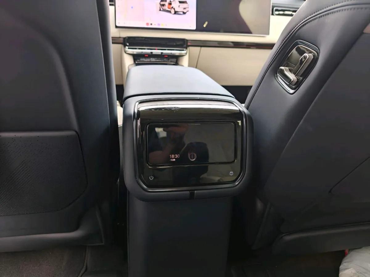 2025 Zeekr 9X 2.0T 279HP L4 1DHT PHEV 55KWH 288km image 17