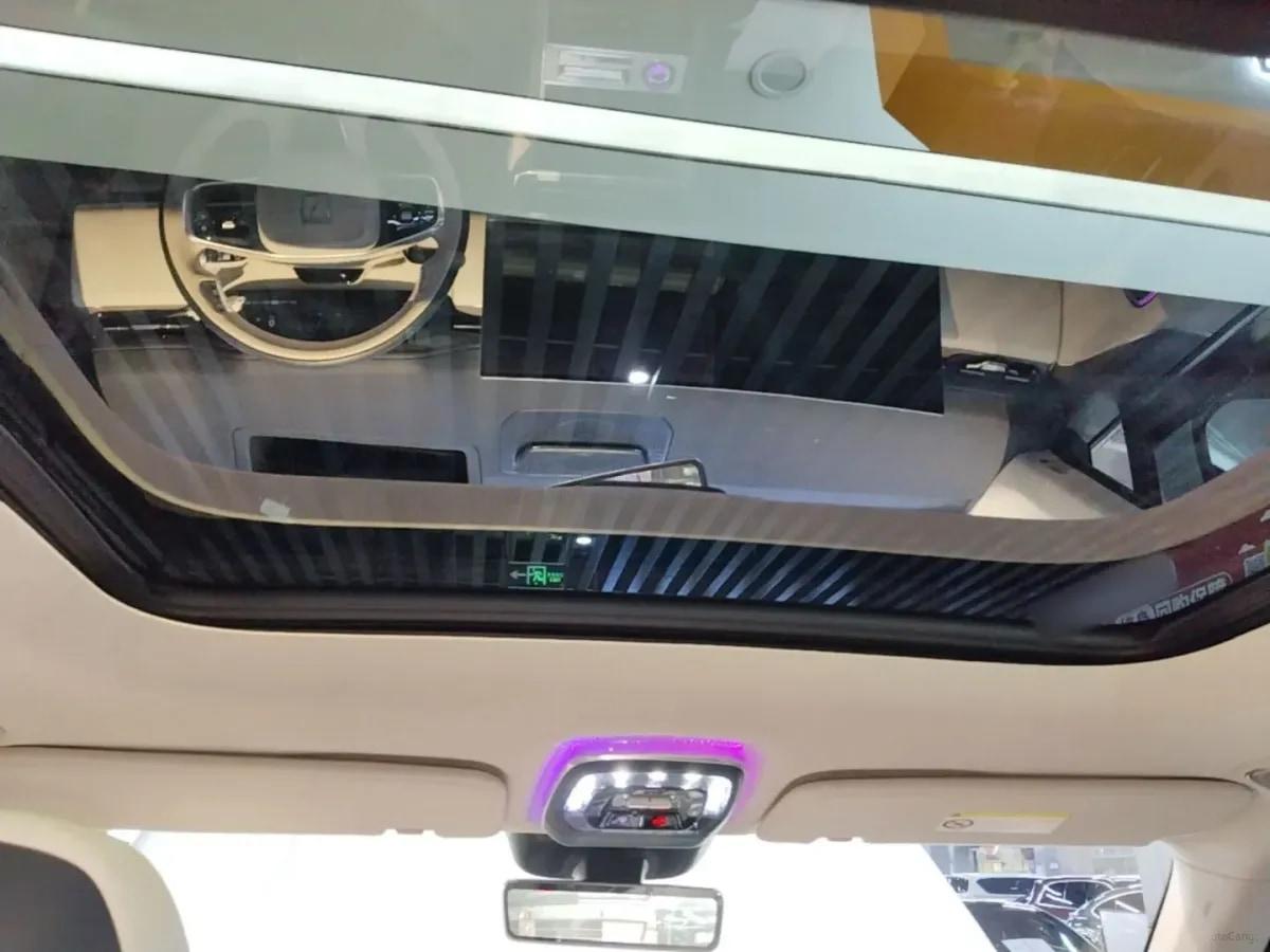 2025 Zeekr 9X 2.0T 279HP L4 1DHT PHEV 70KWH 355km image 17