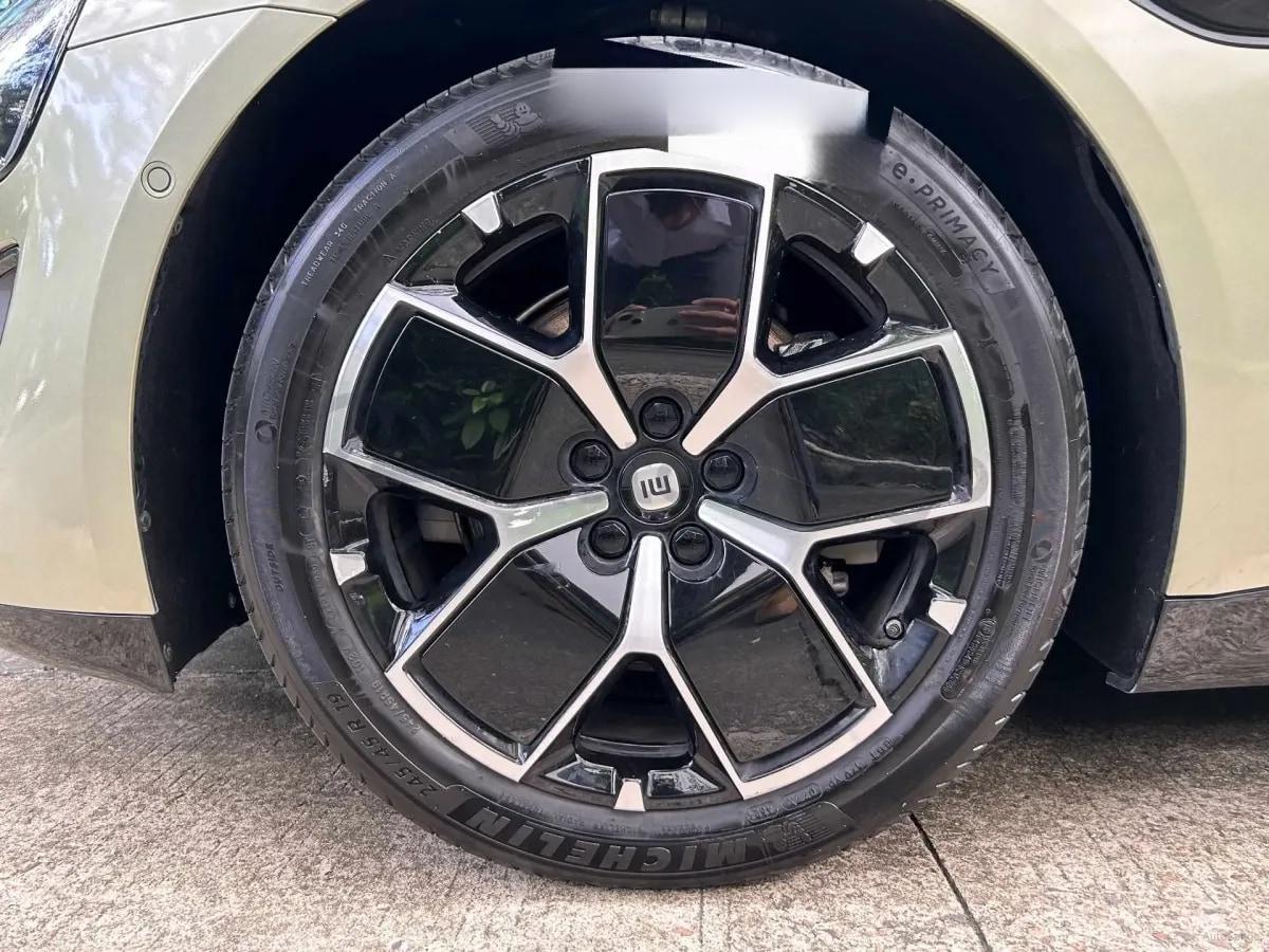 2024 Xiaomi SU7 BEV 73.6KWH image 17