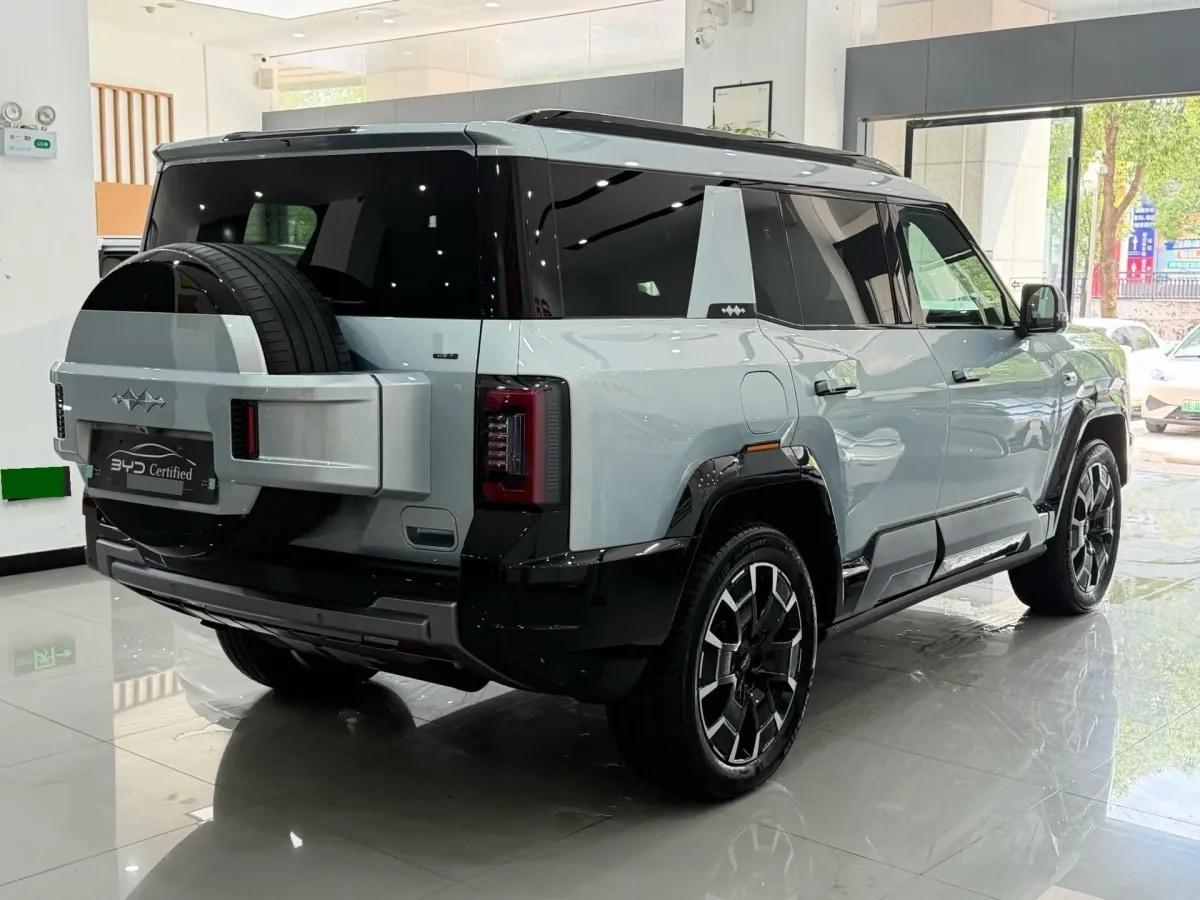 2025 FangChengBao Bao 8 2.0T 245HP L4 E-CVT PHEV 36.8KWH image 17