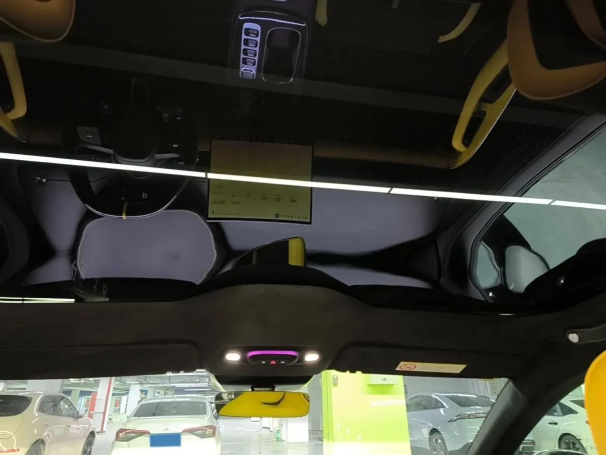 2025 Xiaomi SU7 Ultra BEV 93.7KWH 630km image 17