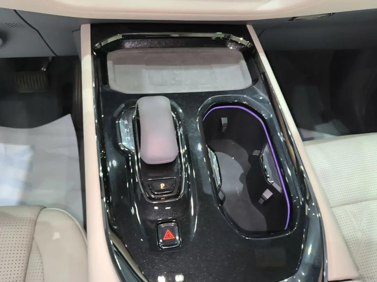 2024 Zeekr 009 BEV 108KWH 702km image 17