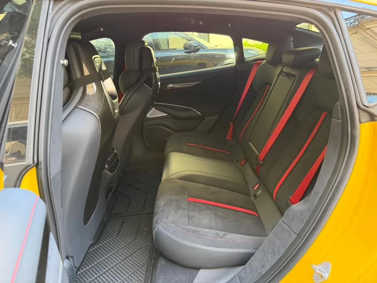 2025 Xiaomi SU7 Ultra BEV 93.7KWH 630km image 18