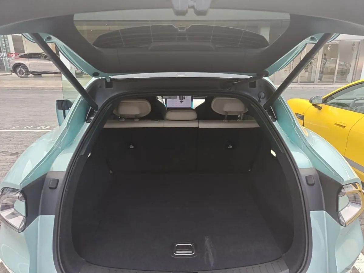 2025 Xiaomi YU7 BEV 101.7KWH image 18