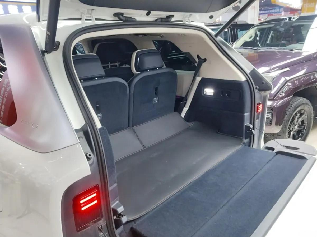 2025 Zeekr 9X 2.0T 279HP L4 1DHT PHEV 70KWH 355km image 18