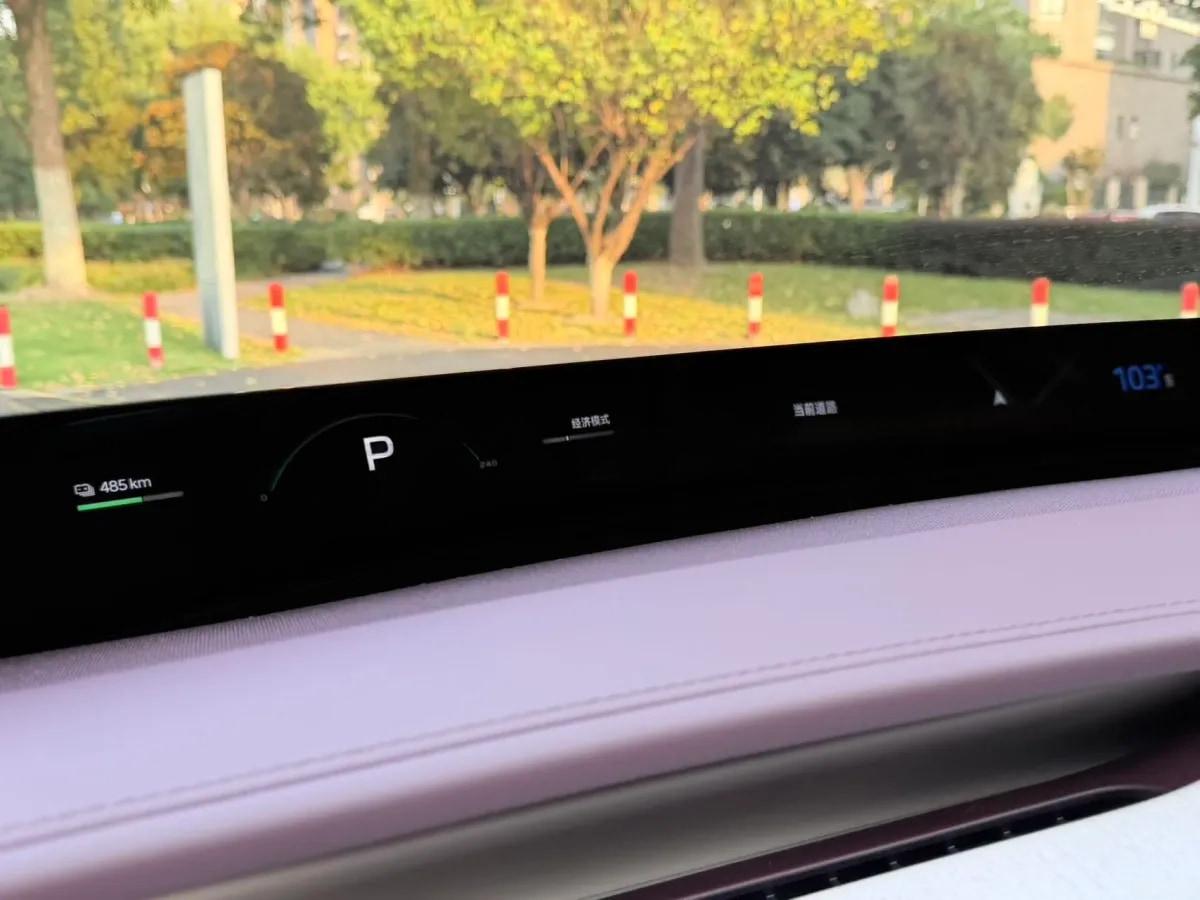 2025 Xiaomi YU7 BEV 96.3KWH 835km image 18