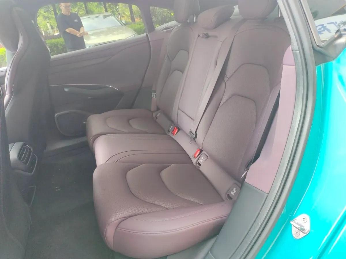2024 Xiaomi SU7 BEV 73.6KWH image 18
