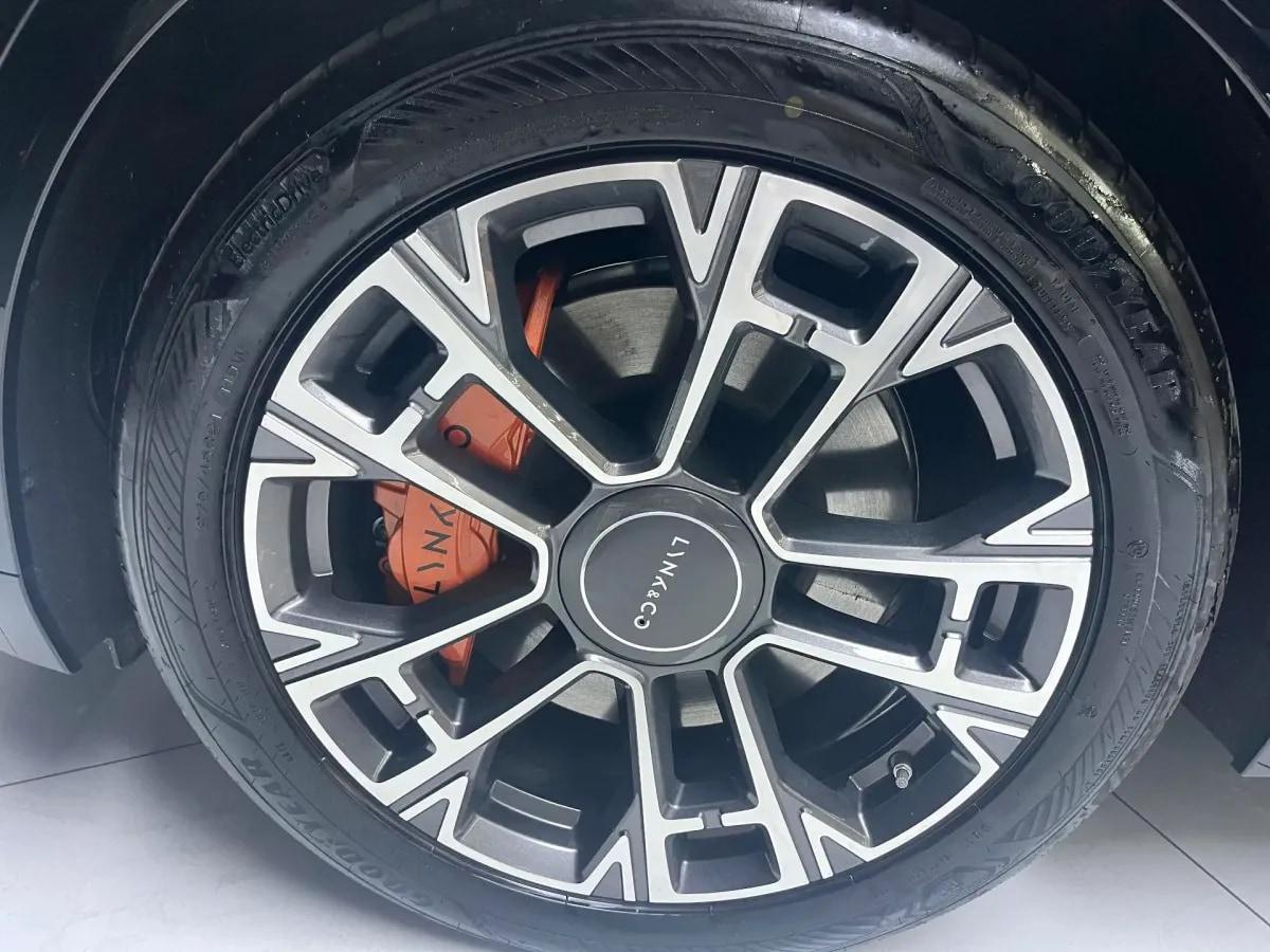 2025 LYNK&CO 900 2.0T 254HP L4 3DHT PHEV 52.38KWH 280km image 18