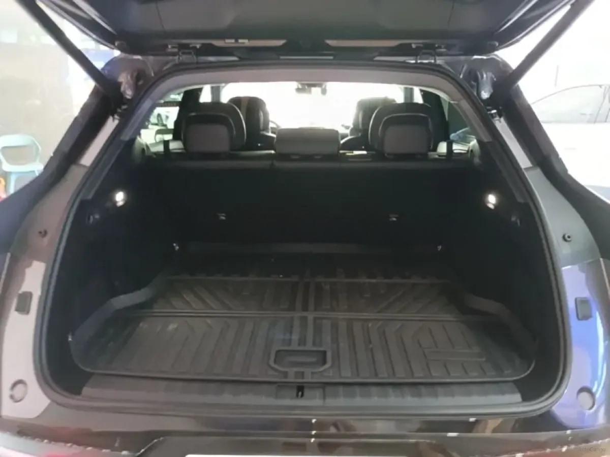 2025 Zeekr 7X BEV 75KWH image 18