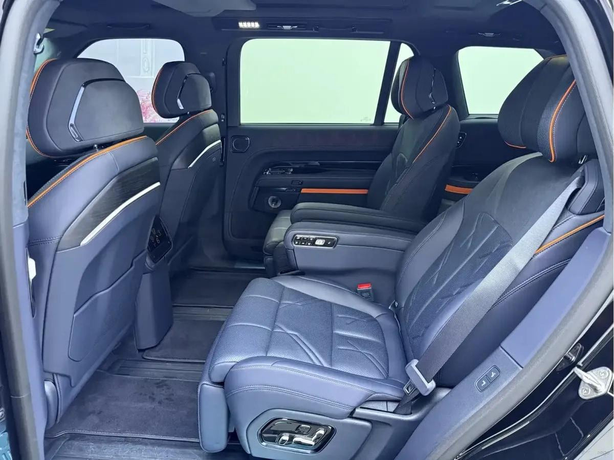2025 Zeekr 9X 2.0T 279HP L4 1DHT PHEV image 19