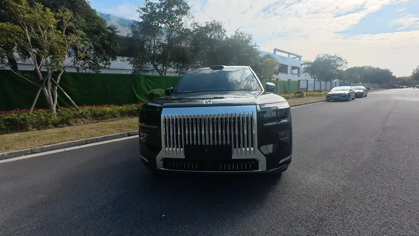 2025 Zeekr 9X 2.0T 279HP L4 1DHT PHEV image 9