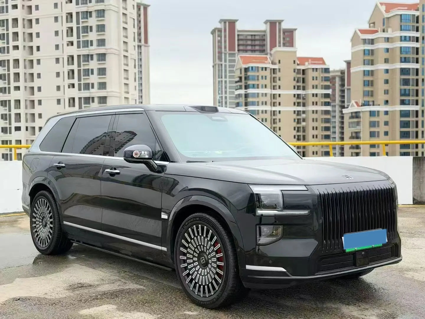 2025 Zeekr 9X 2.0T 279HP L4 1DHT PHEV image 7
