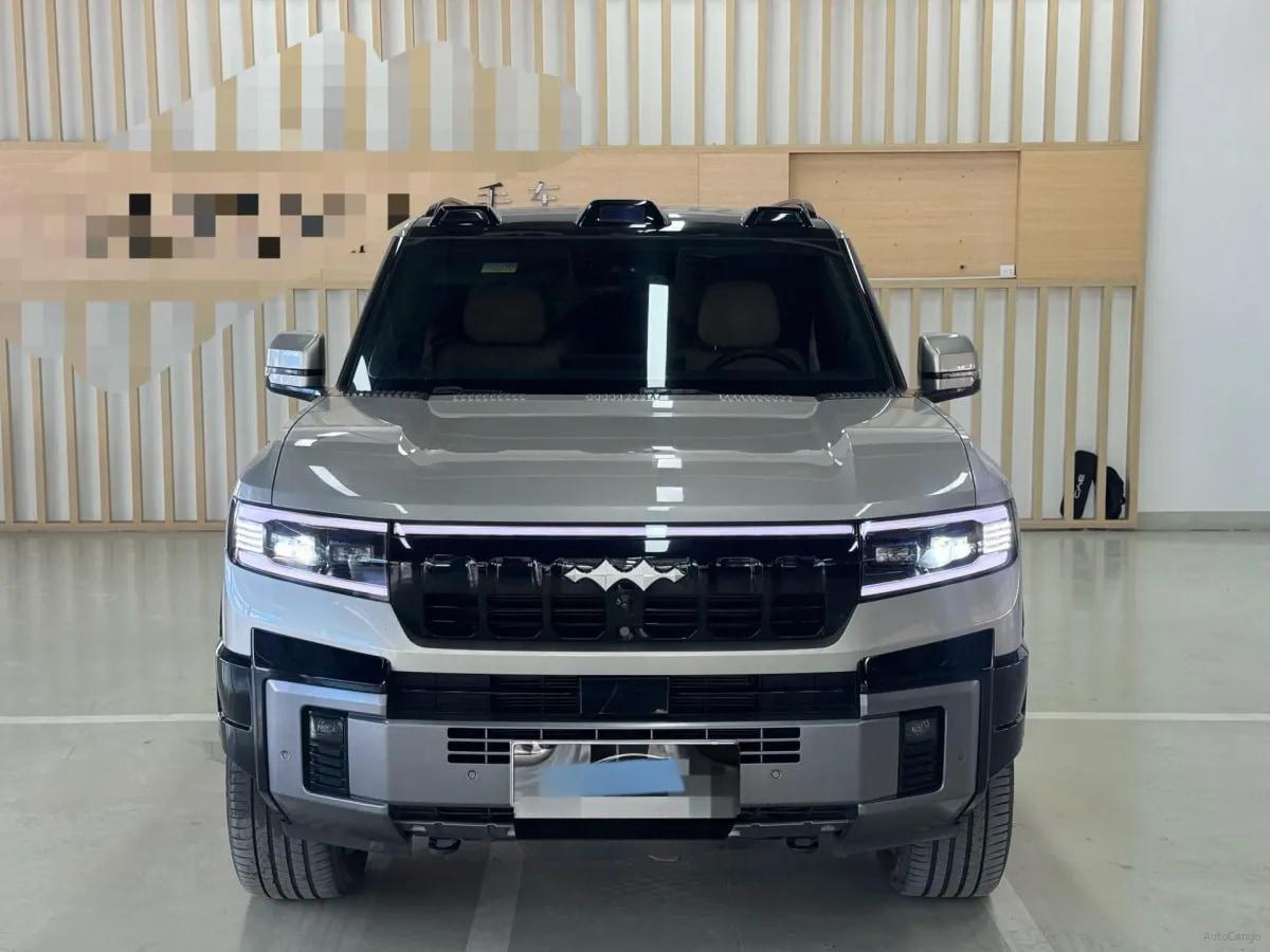 2025 FangChengBao Bao 8 2.0T 245HP L4 E-CVT PHEV 36.8KWH image 2