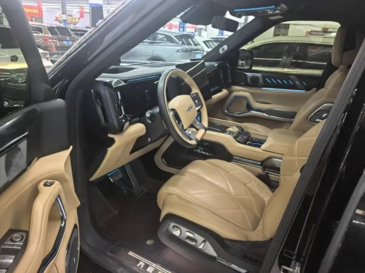 2025 Fang Cheng Bao Bao 8 2.0T 245HP L4 E-CVT PHEV 36.8KWH image 2