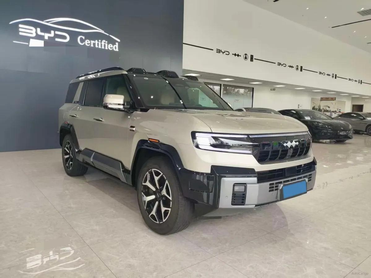 2025 FangChengBao Bao 8 2.0T 245HP L4 E-CVT PHEV 36.8KWH image 2