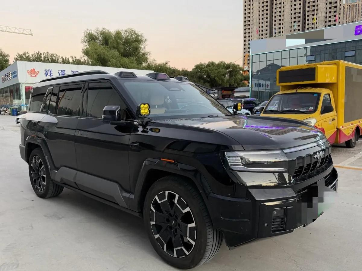 2025 FangChengBao Bao 8 2.0T 245HP L4 E-CVT PHEV 36.8KWH image 2