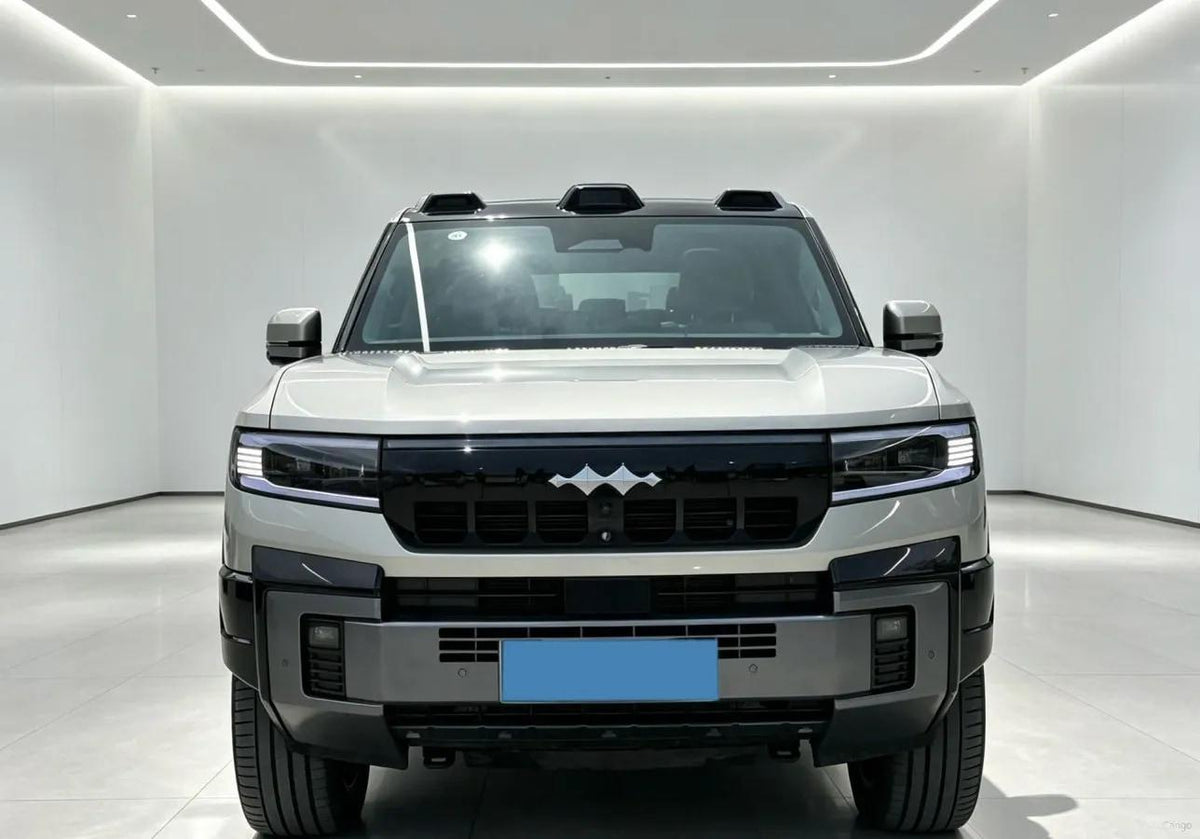 2025 FangChengBao Bao 8 2.0T 245HP L4 E-CVT PHEV 36.8KWH image 2