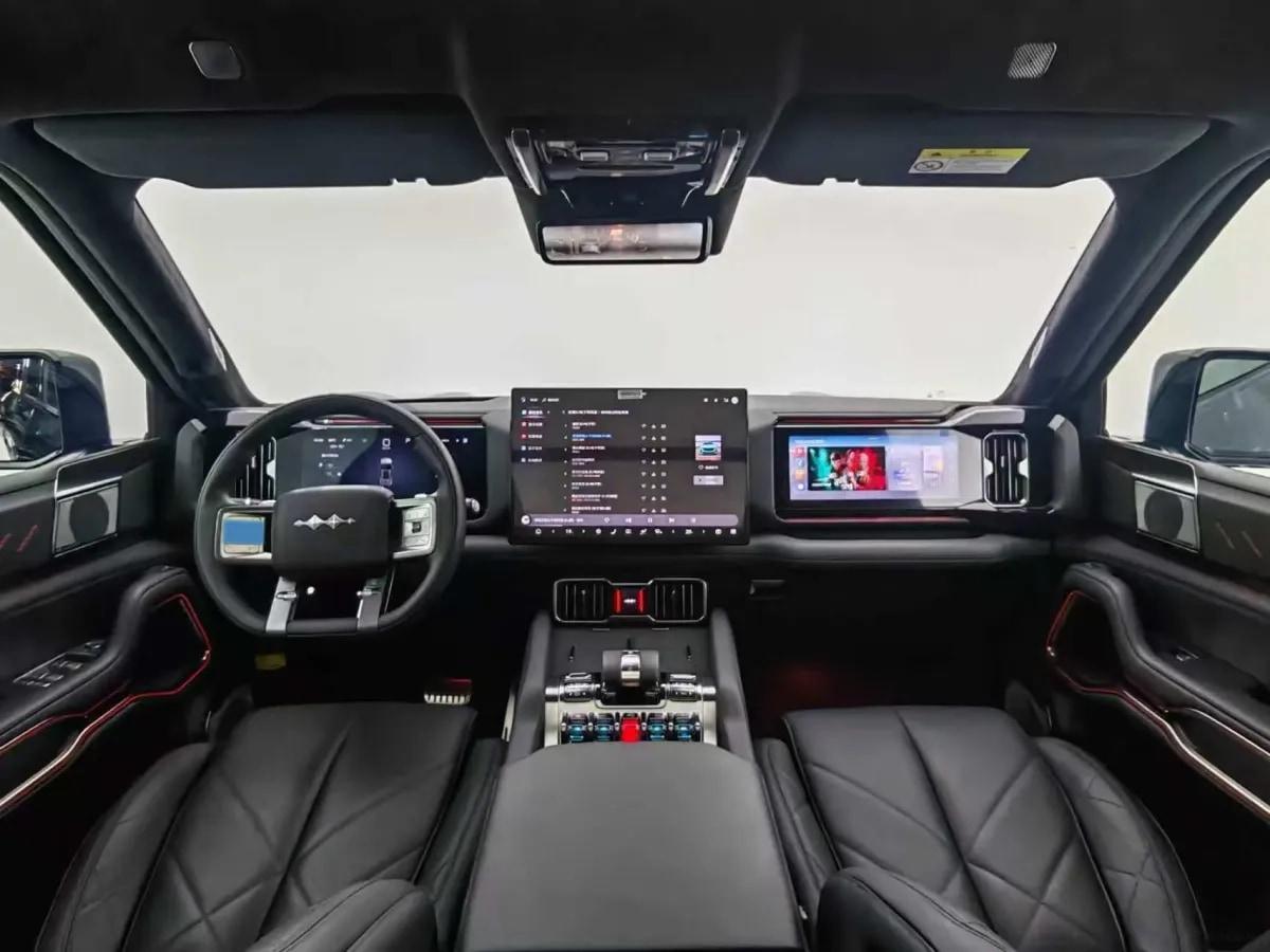 2025 FangChengBao Bao 8 2.0T 245HP L4 E-CVT PHEV 36.8KWH image 2