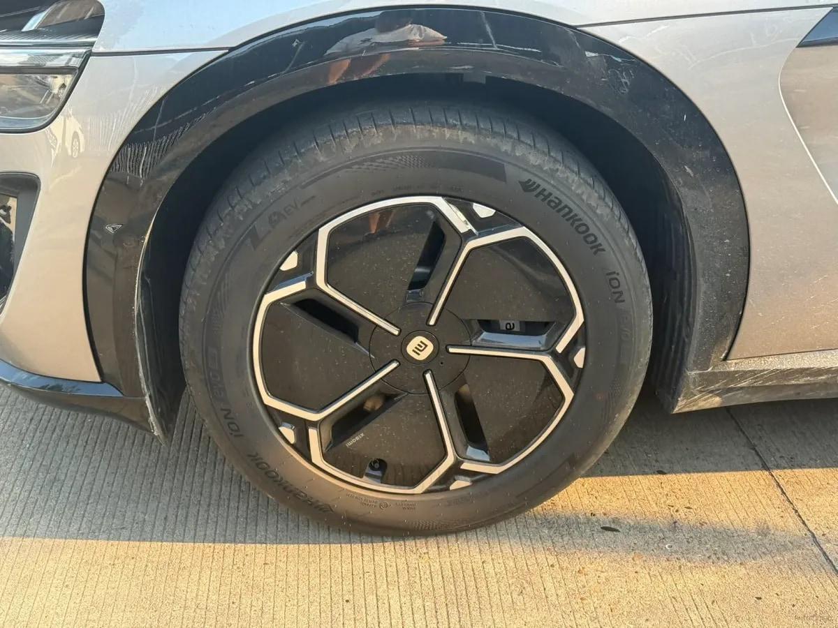 2025 Xiaomi YU7 BEV 96.3KWH image 2