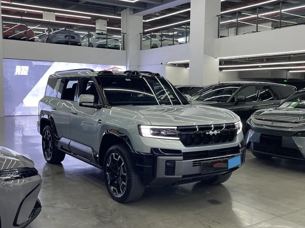 2025 FangChengBao Bao 8 2.0T 245HP L4 E-CVT PHEV 36.8KWH image 2