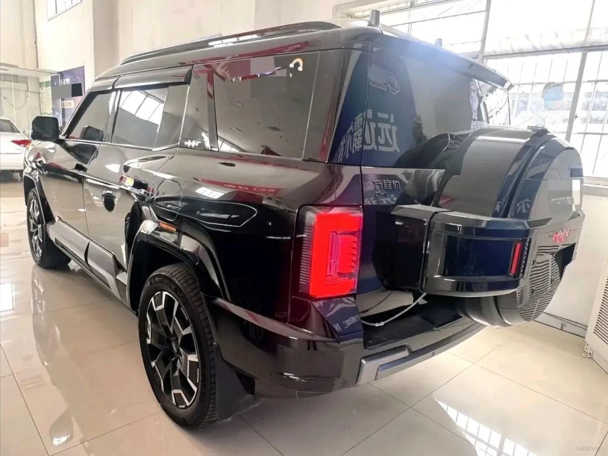 2025 FangChengBao Bao 8 2.0T 245HP L4 E-CVT PHEV 36.8KWH image 2