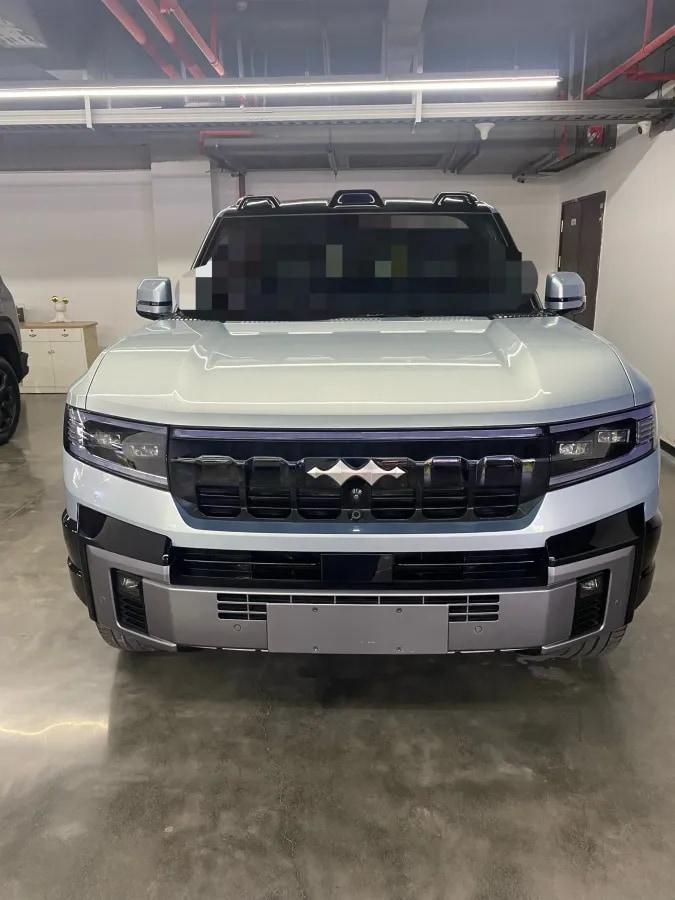 2025 FangChengBao Bao 8 2.0T 245HP L4 E-CVT PHEV 36.8KWH image 2