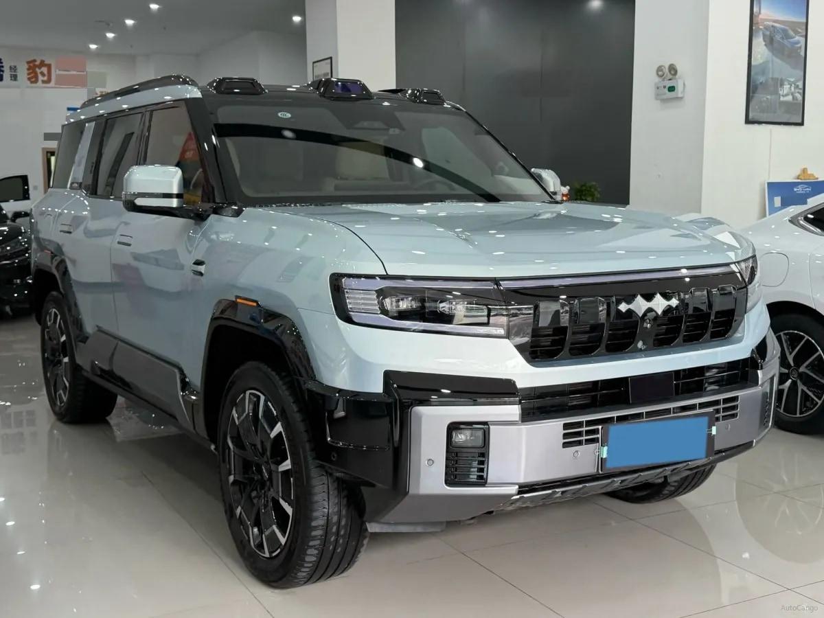 2025 Fang Cheng Bao Bao 8 2.0T 245HP L4 E-CVT PHEV 36.8KWH image 2