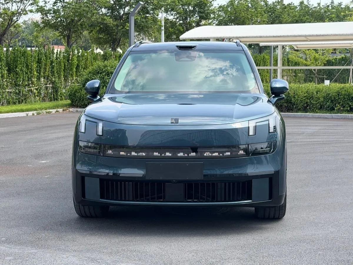 2025 LYNK&CO 900 2.0T 254HP L4 3DHT PHEV image 2