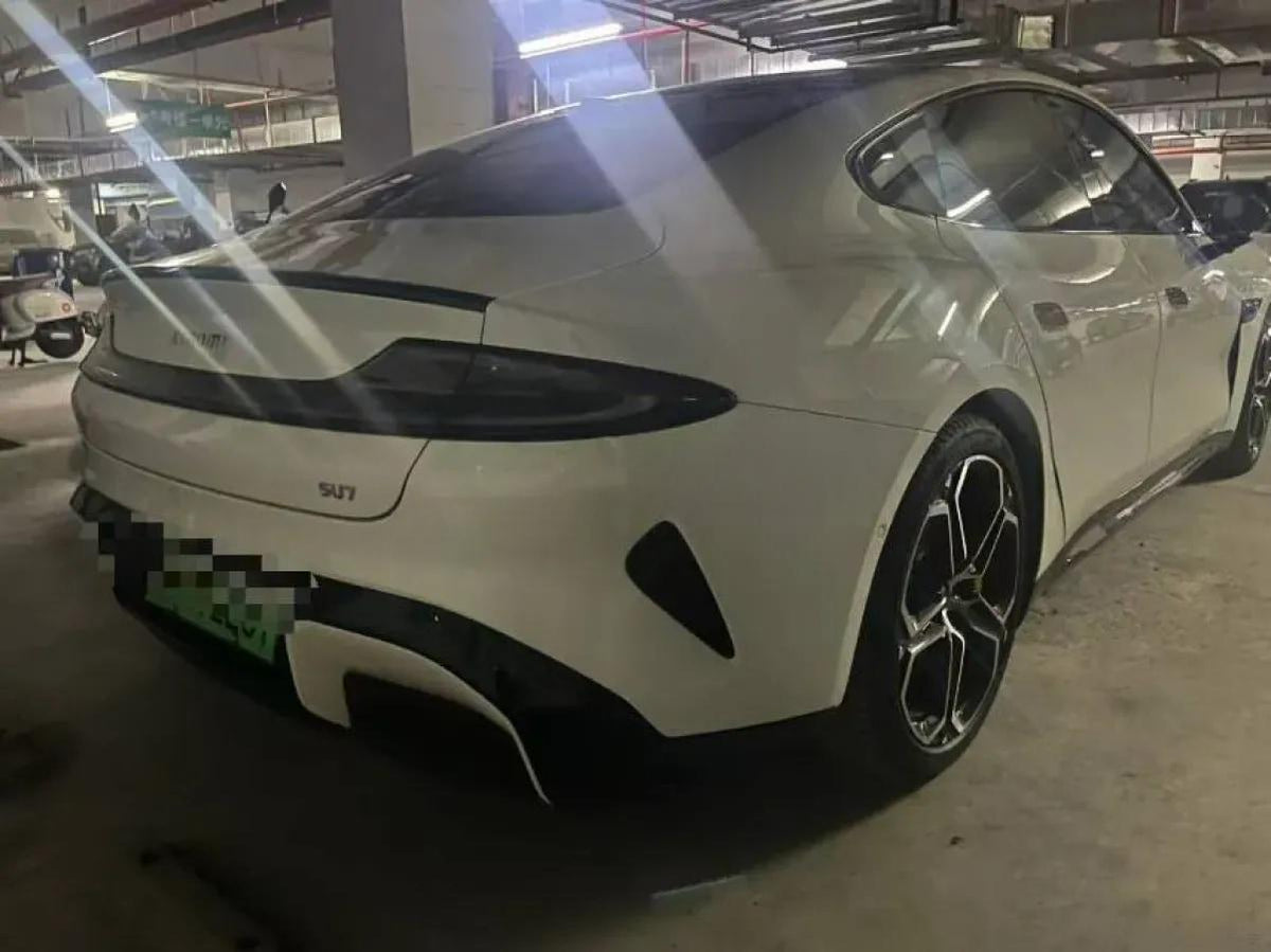 2024 Xiaomi SU7 BEV 73.6KWH 700km image 2