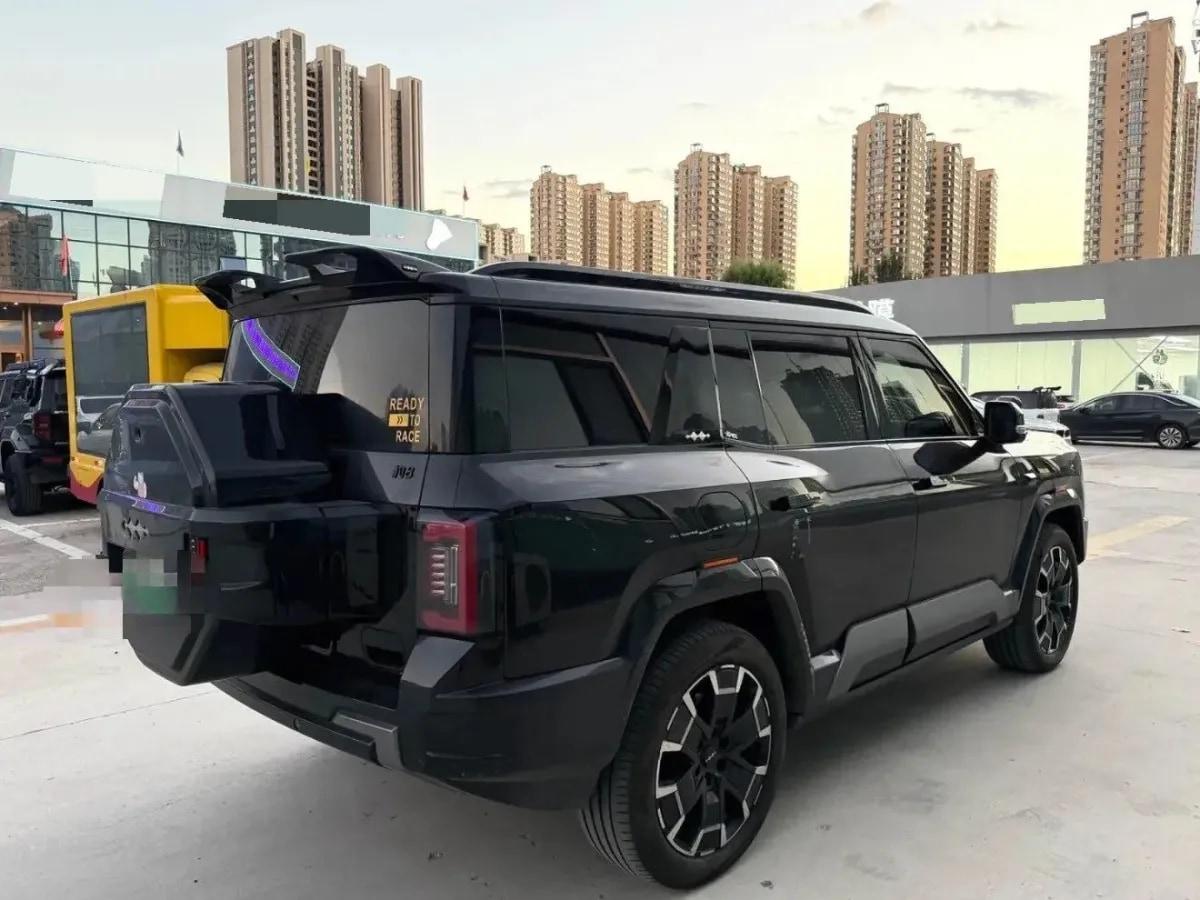 2025 FangChengBao Bao 8 2.0T 245HP L4 E-CVT PHEV 36.8KWH image 2