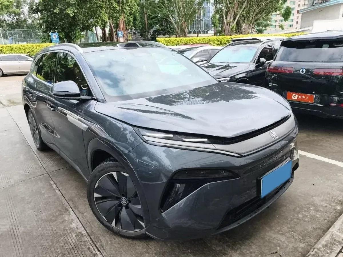 2025 BYD Tang L BEV image 2