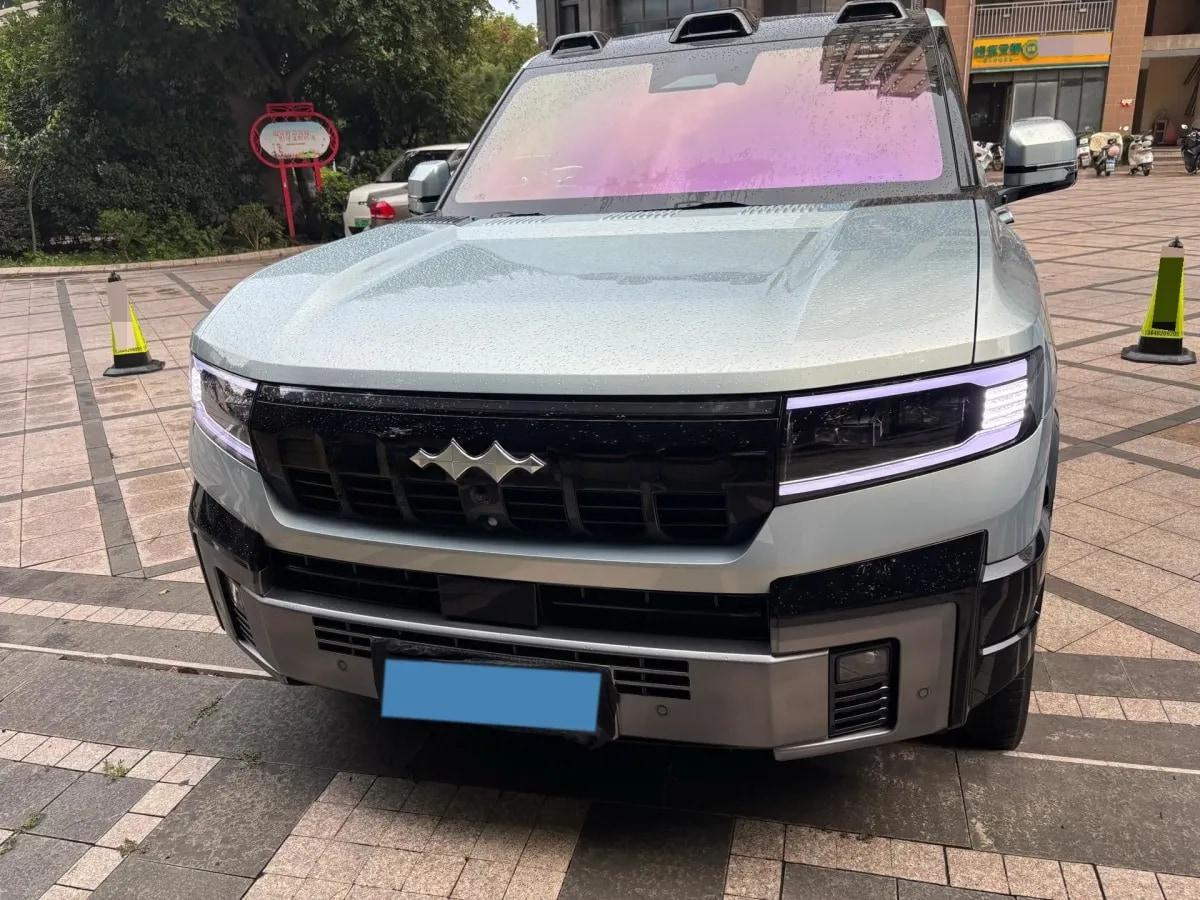 2025 FangChengBao Bao 8 2.0T 245HP L4 E-CVT PHEV 36.8KWH image 2