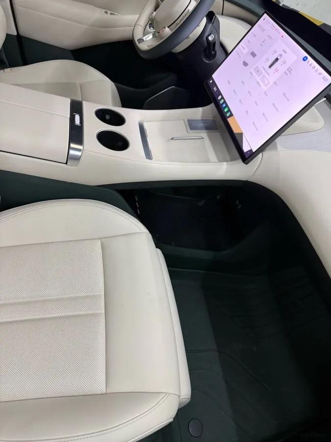 2025 Xiaomi YU7 BEV 96.3KWH 835km image 2