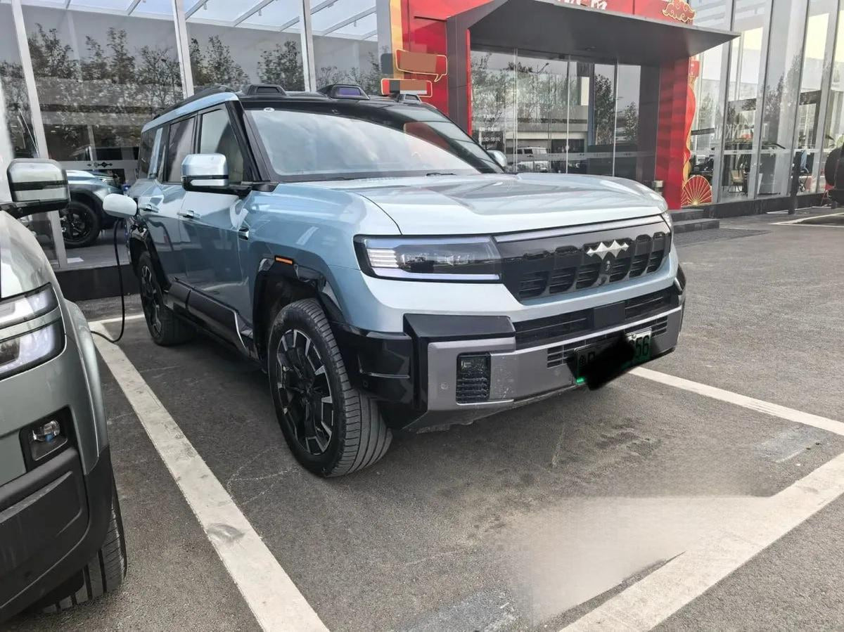 2025 Fang Cheng Bao Bao 8 2.0T 245HP L4 E-CVT PHEV 36.8KWH image 2