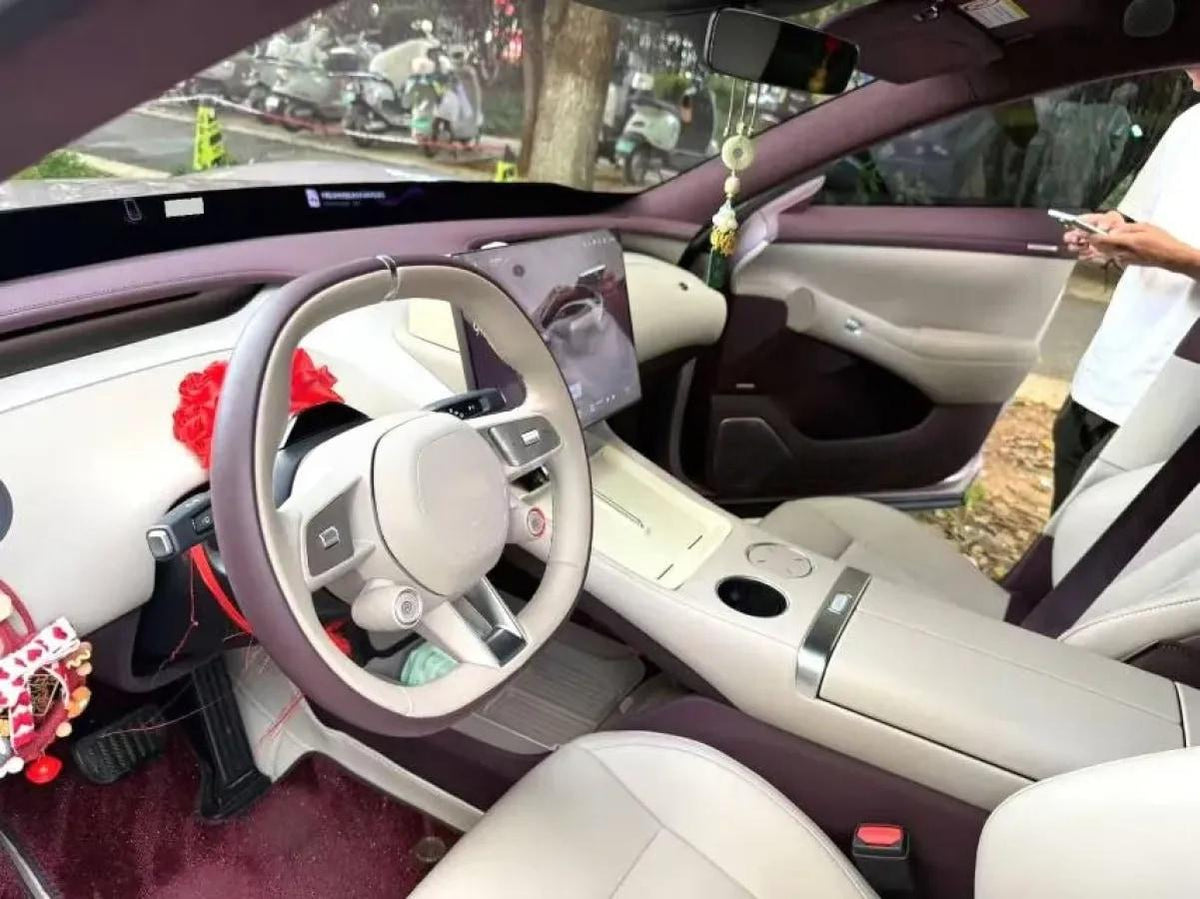 2025 Xiaomi YU7 BEV 101.7KWH 760km image 2
