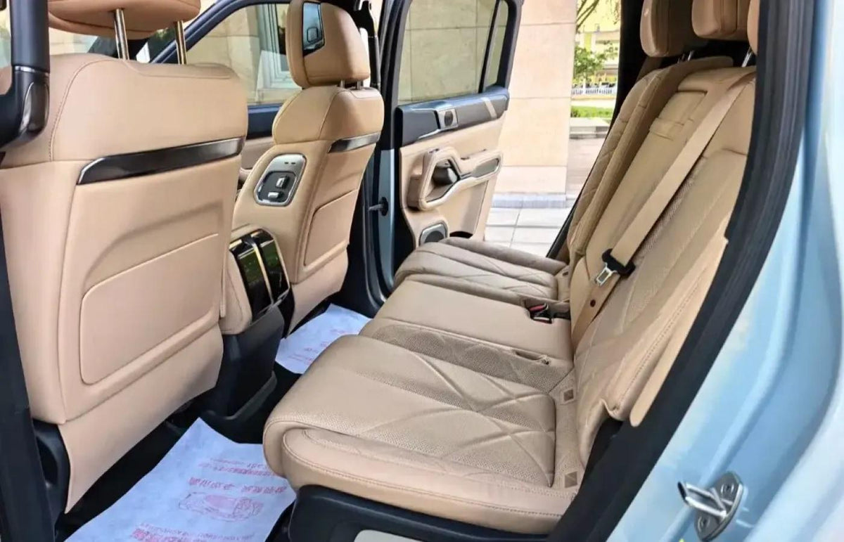2025 FangChengBao Bao 8 2.0T 245HP L4 E-CVT PHEV 36.8KWH image 2